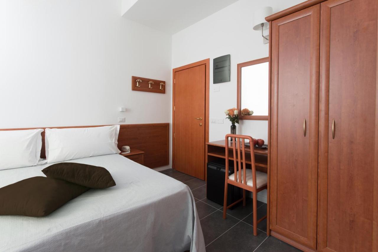 Hotel Star Cesenatico Exterior photo
